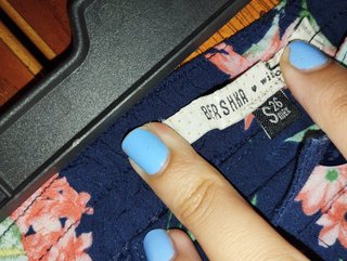 Falda corta estampada flores