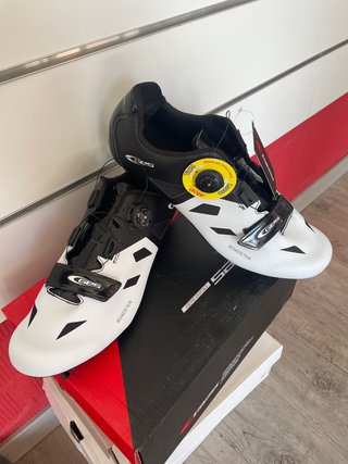 Zapatillas Ges Roadster T-46 Blancas/Negras