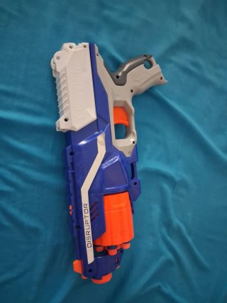 Pistola Nerf Elite Disruptor Azul y Naranja