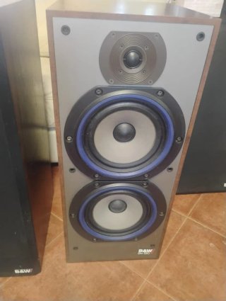 Par Altavoces B&W DM220i