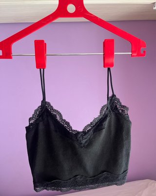 Top negro encaje tirantes