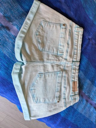 Pantalón corto vaquero chica