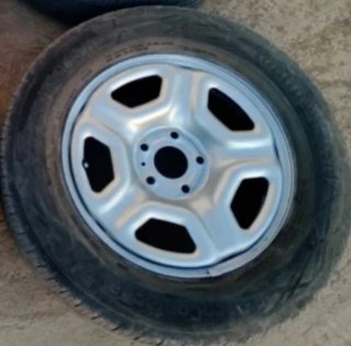 Llanta con neumático Continental de dacia Duster