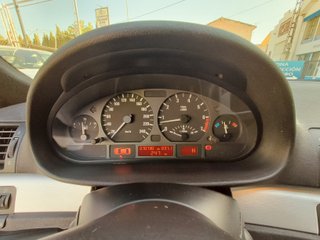 BMW 325ti E46