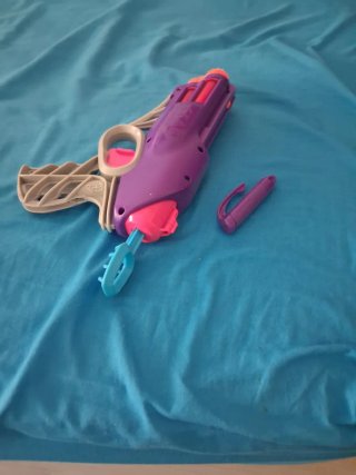 Pistola Nerf Morada y Rosa