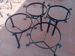 4 pies de hierro para macetas, hueco 34cm