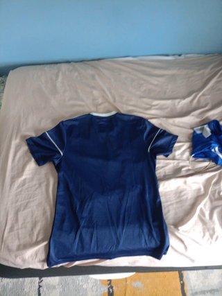 Camiseta deportiva Adidas azul
