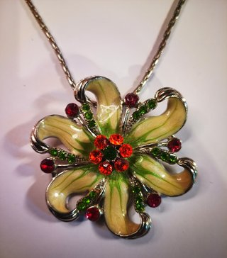 Pendente floreale con strass