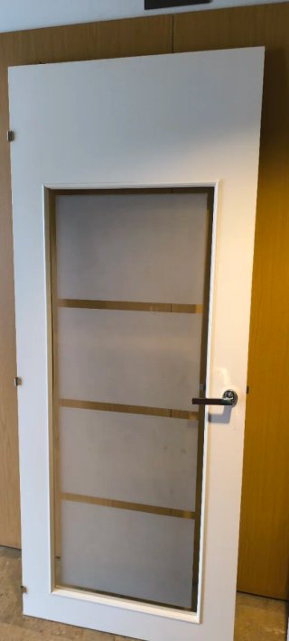 Conjunto de 8 puertas lacadas blancas de madera