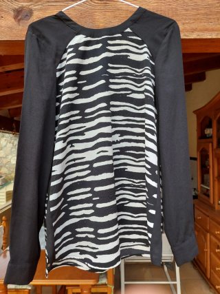 Blusa Mango Rayas Blanco y Negro