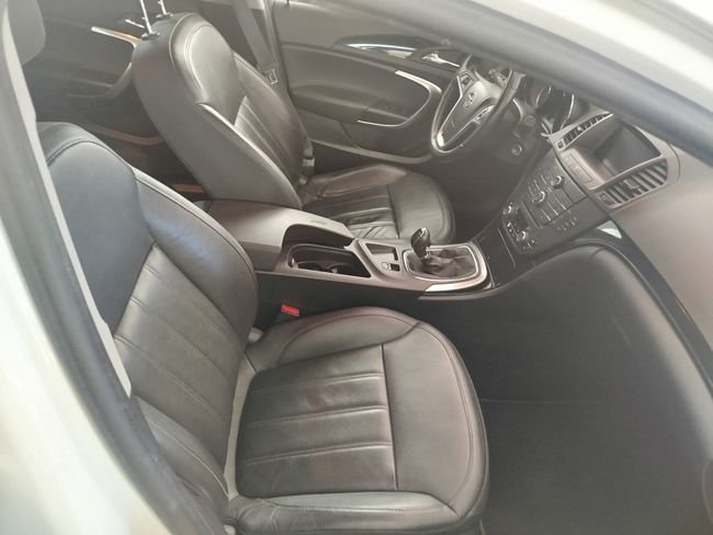 Opel Insignia 2011, foto 9