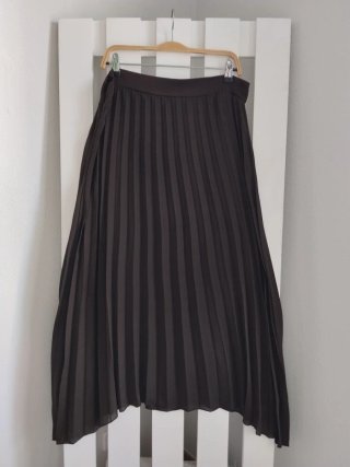 Mango: falda plisada fluida -XL-