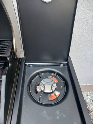 Barbacoa de Gas Prácticamente nueva solo un año