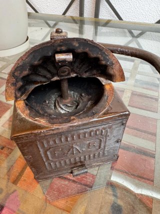 Molinillo de café antiguo FAB