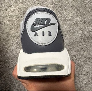Deportivas Nike Air Gris y Blanco