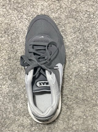 Deportivas Nike Air Gris y Blanco