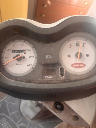 Daelim NS125 III Scooter Plata
