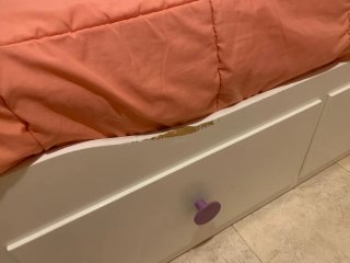 2 camas diván blancas con cajones.​