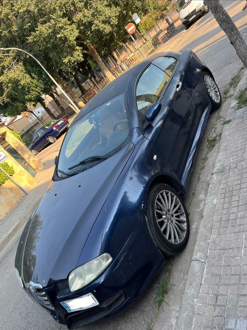 Alfa Romeo GT 1.9 JTD 150 CV - foto 1