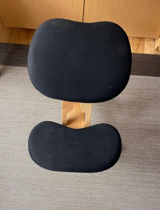 Silla ergonómica madera negra