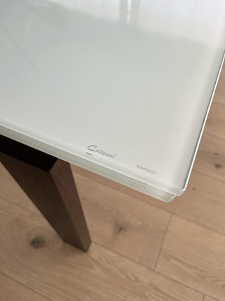 Mesa Calligaris y 8 Sillas Piel
