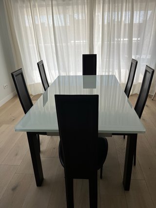 Mesa Calligaris y 8 Sillas Piel