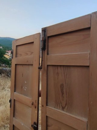 Puerta madera antigua +100 años