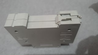 EARU EAKCB-T-M, Wi-Fienabled smart circuit breaker