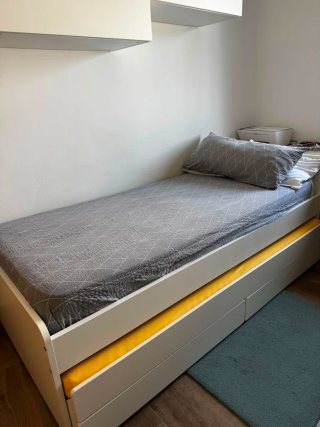 Cama nido con colchones y cajoneras