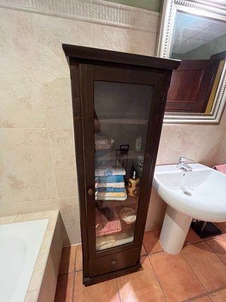Vitrina Ikea Markör Madera y Cristal
