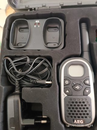 2 Walkie Talkies AEG con Cargadores