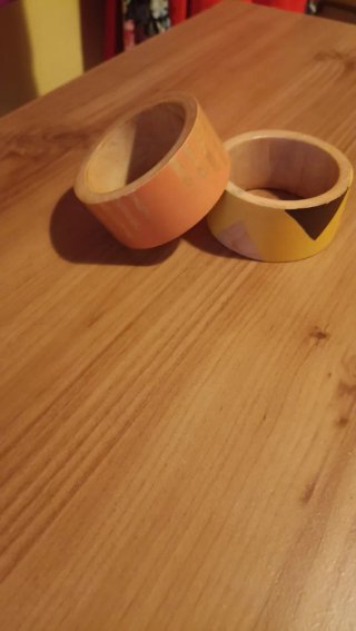 Pulseras de madera con adornos aztecas