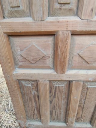 Puerta de madera antigua