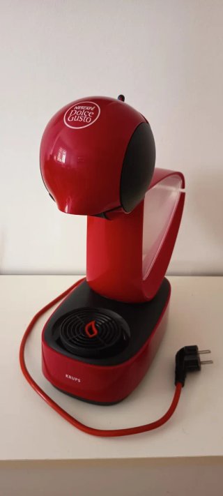 Cafetera Nescafé Dolce Gusto Roja