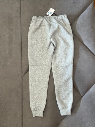 Conjunto Nike Tech Fleece Gris Talla M