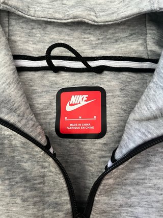 Conjunto Nike Tech Fleece Gris Talla M