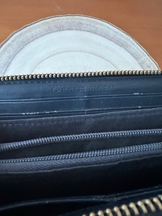 Cartera Tommy Hilfiger Negra Cremallera