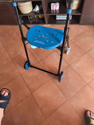 Andador para mayores sin uso