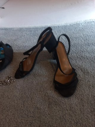 Sandalias de tacón negras