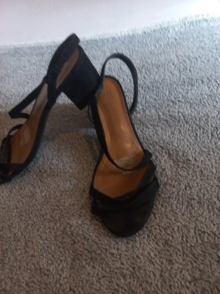 Sandalias de tacón negras