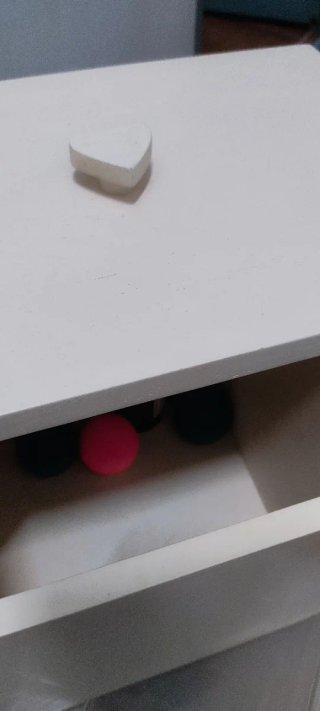 Caja  de madera con corazones
