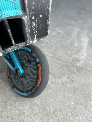 Patinete Lucky Negro y Naranja ENTREGA EN CORUÑA.