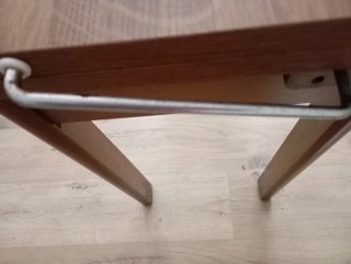 Mesa de madera extensible con cajones