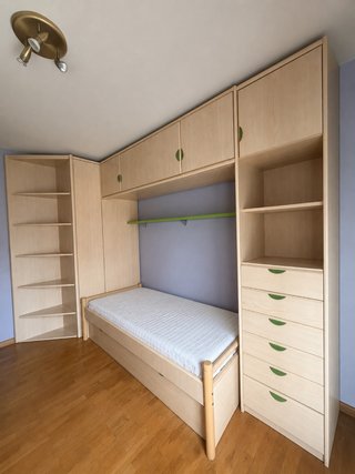 Habitación juvenil completa madera clara