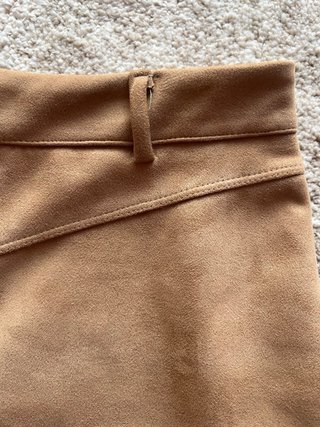 Falda corta camel