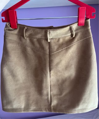 Falda corta camel