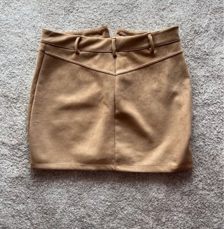 Falda corta camel