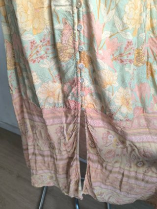 Vestido midi romántico floral