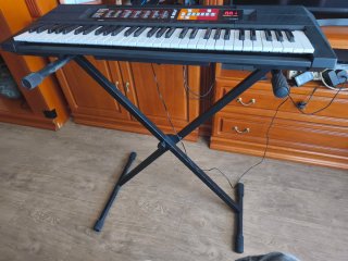 Piano Eléctrico Yamaha PSR-F51