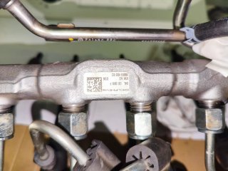 Conjunto de 4 inyectores + Common rail para VAG